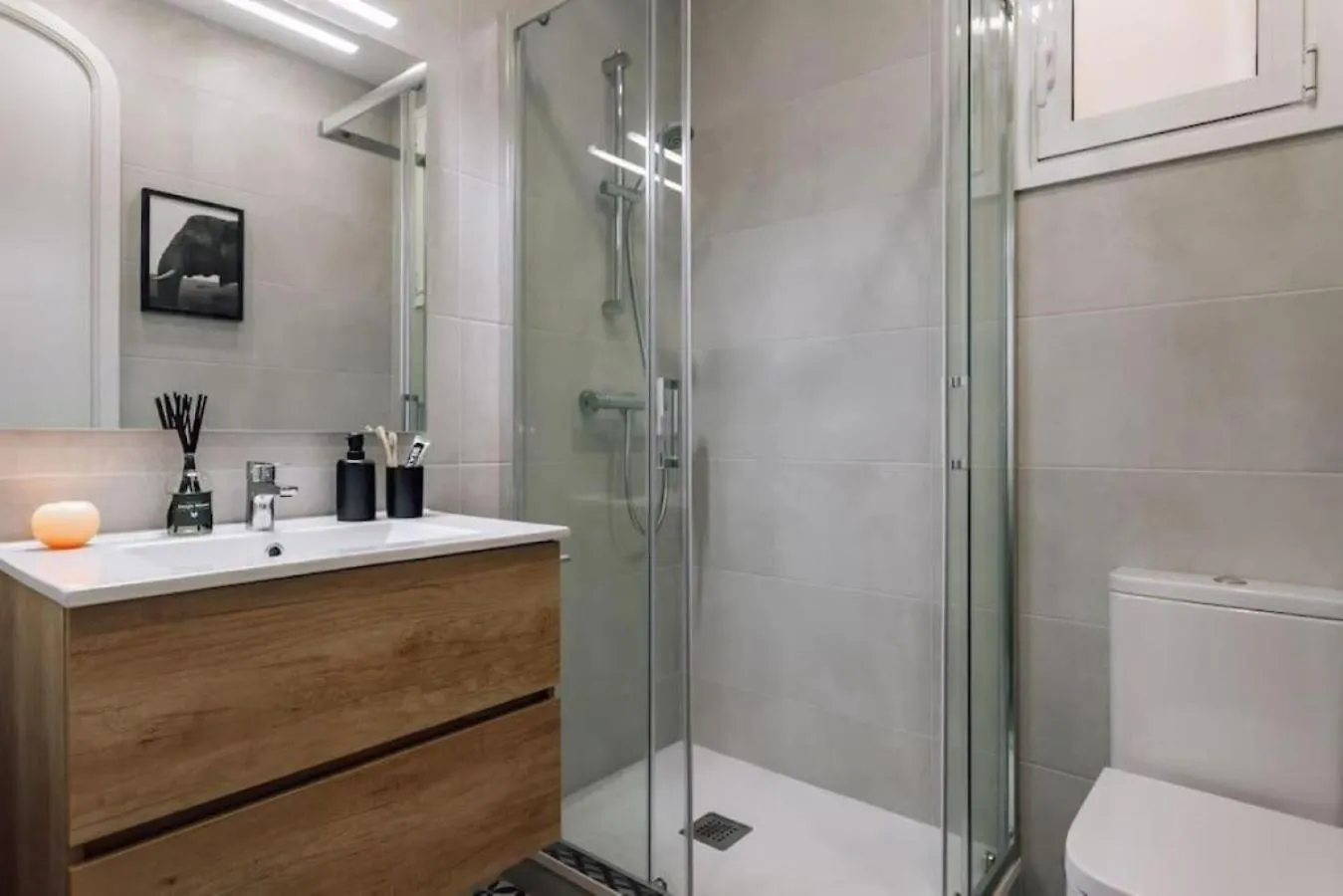 Mwitu - 2 Bedroom And Balcony In Poblenou Barcelona Spain